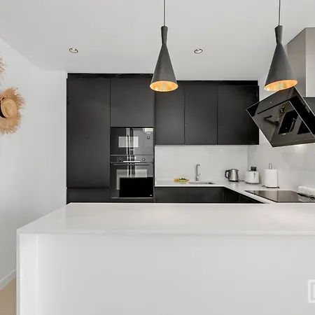 Apartment Modern 2b In The Heart Of Puerto Banus *