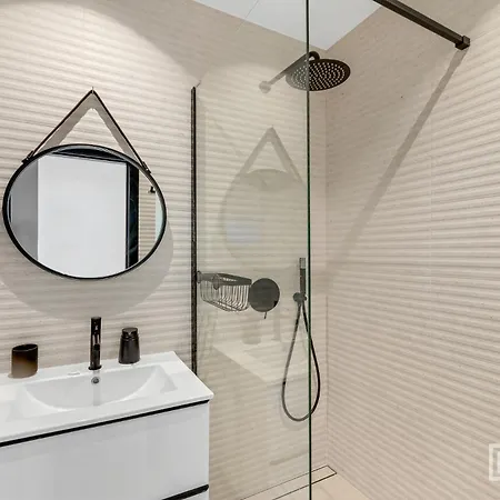 Modern 2b In The Heart Of Puerto Banus Marbella
